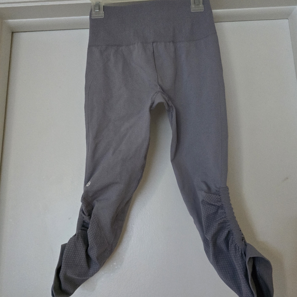 Lululemon In The Flow Crop II - Picture 2 of 5